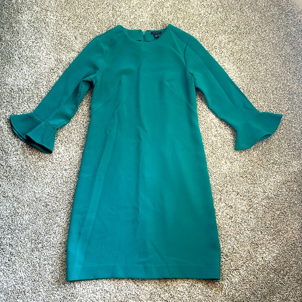 Ann Taylor Green Dress size 0